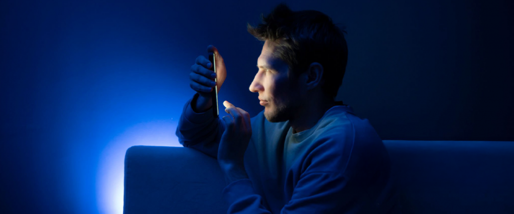 Como a luz azul afeta sua visão diariamente