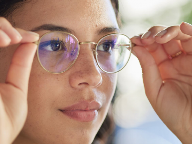 O que fazer quando seus óculos escorregam no rosto