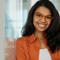 Tendências em armações coloridas para 2025