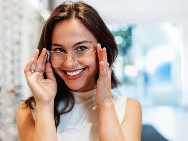Óculos de grau feminino O que vai bombar na próxima temporada