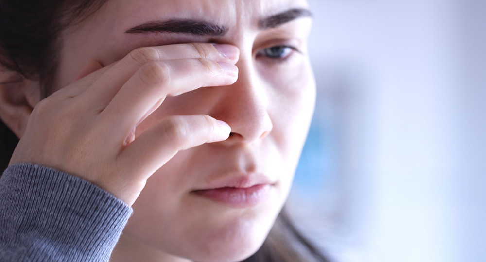Cuidados diários para evitar irritações e conjuntivites